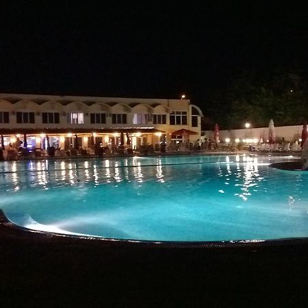 Hotel Mimoza Razgrad Ngoại thất bức ảnh