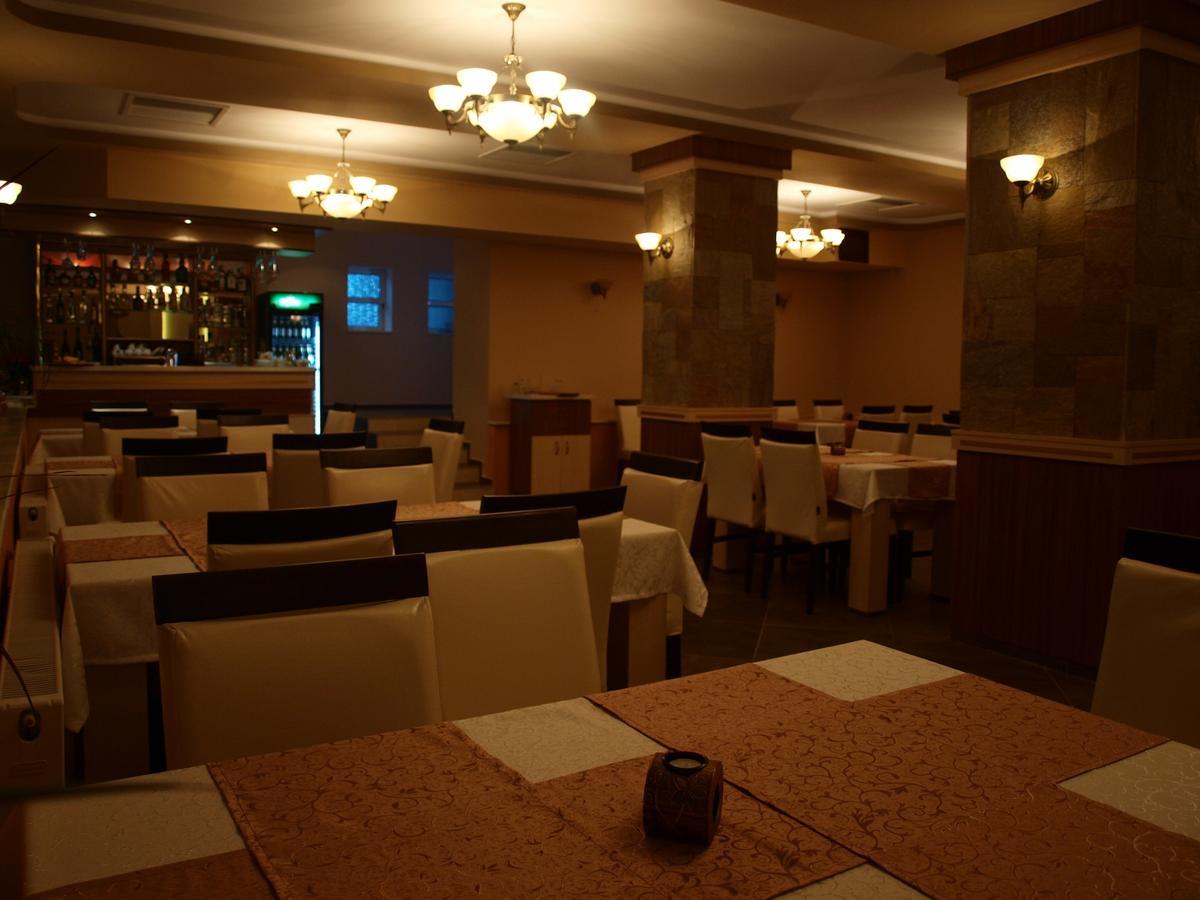 Hotel Mimoza Razgrad Ngoại thất bức ảnh