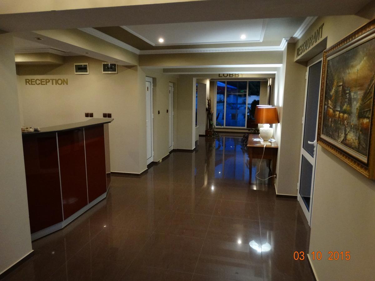 Hotel Mimoza Razgrad Ngoại thất bức ảnh