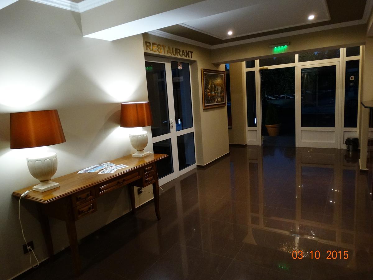 Hotel Mimoza Razgrad Ngoại thất bức ảnh